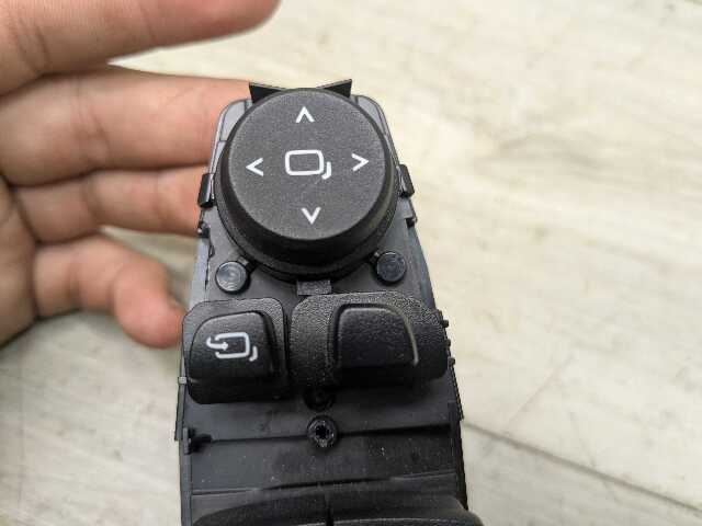 OEM BMW G14 G23 G83 F91 M4 M8 CONVERTIBLE Left Driver Master Window Switch