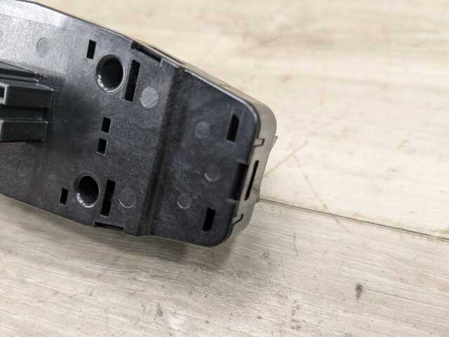 OEM BMW G14 G23 G83 F91 M4 M8 CONVERTIBLE Left Driver Master Window Switch