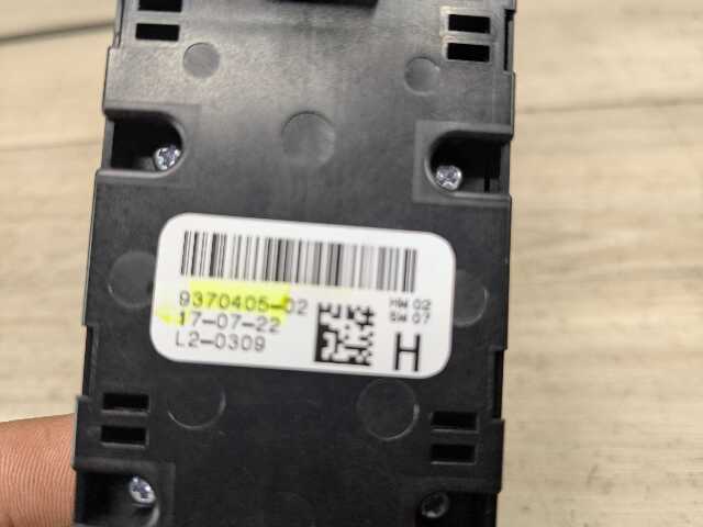OEM BMW G14 G23 G83 F91 M4 M8 CONVERTIBLE Left Driver Master Window Switch