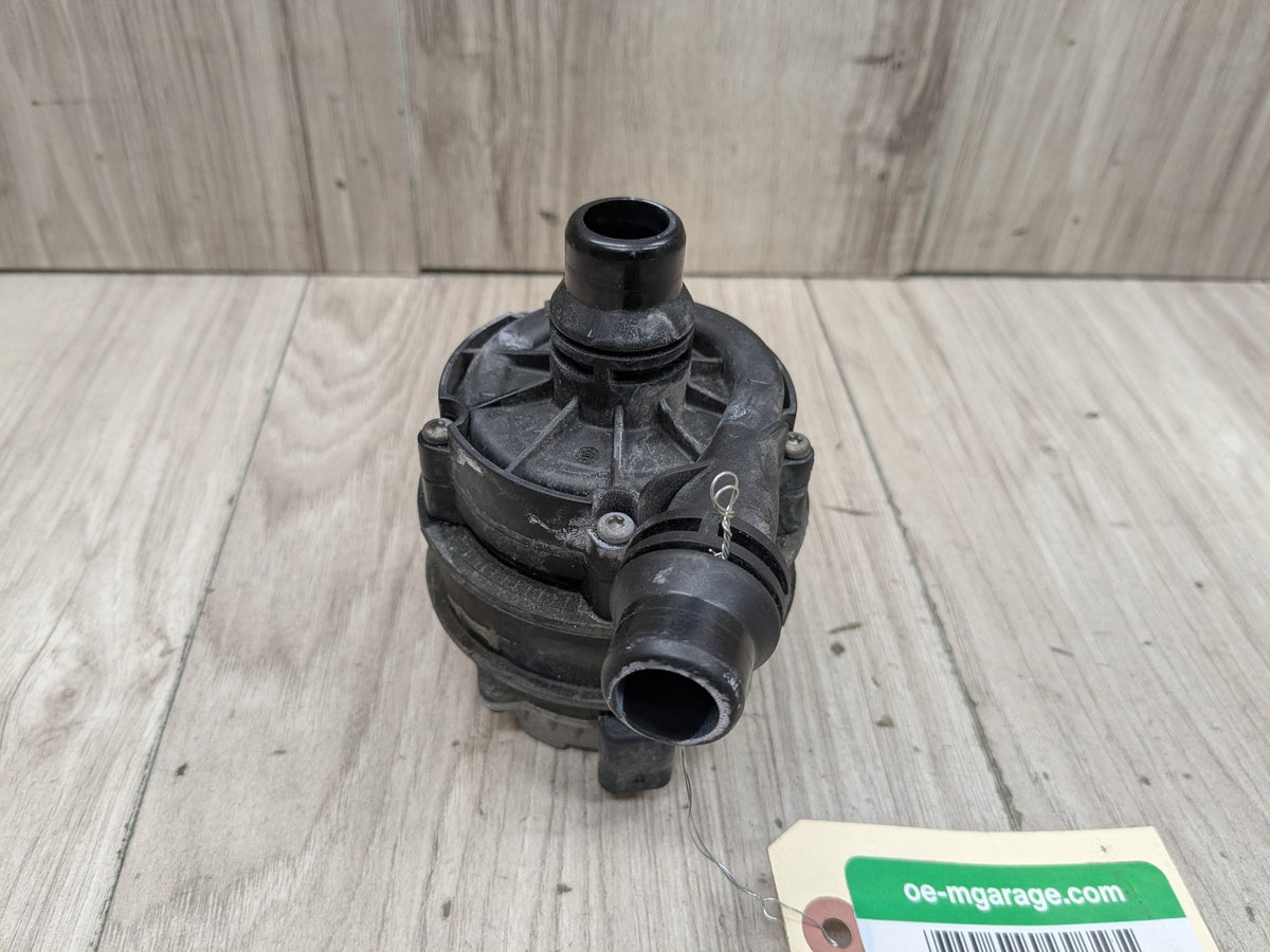 2015-2021 Mercedes-Benz C43 W205 Auxilary Water Coolant Pump A0392024050 OEM