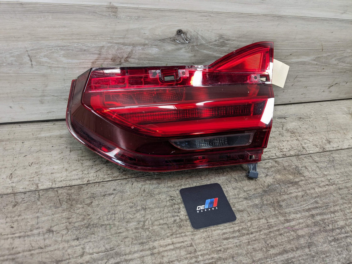 16-19 OEM BMW G11 G12 740 750 Rear Passenger Side LED Inner Stop Tail Light