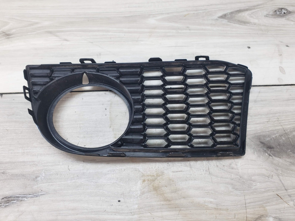 BMW 11-13 F10 535I Fog Light Lamp Passenger Right SIde Grille Bumper Pre LCI