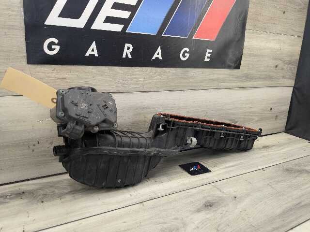 16-23 OEM BMW F90 G12 G30 750 Right Passenger Engine N63 S63 Intake Manifold 1-4