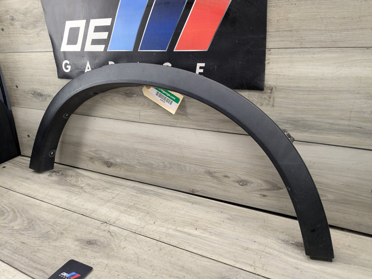 2016 BMW X3 F25 Rear Left Driver Fender Flare Arch Trim Molding 7210083 OEM BMW F25 F26 X3 X4 Rear Left Driver Fender Flare Wheel Arch Molding Trim OEM