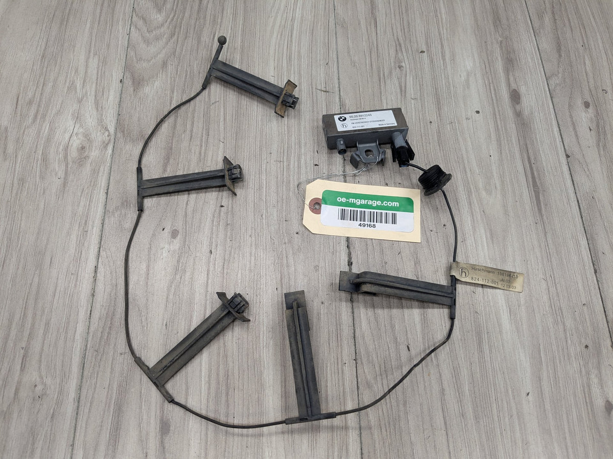 03-08 OEM BMW E85 Z4 Rear Bumper Radio Antenna Amplifier Booster Module