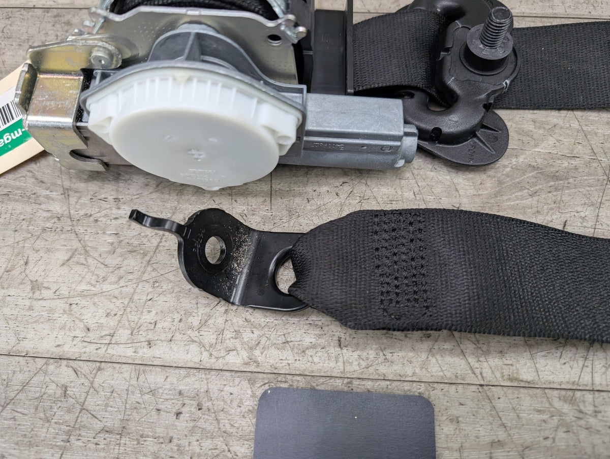 14-20 OEM BMW F22 F32 F82 M4 Front Right Passenger Seatbelt Retractor Black