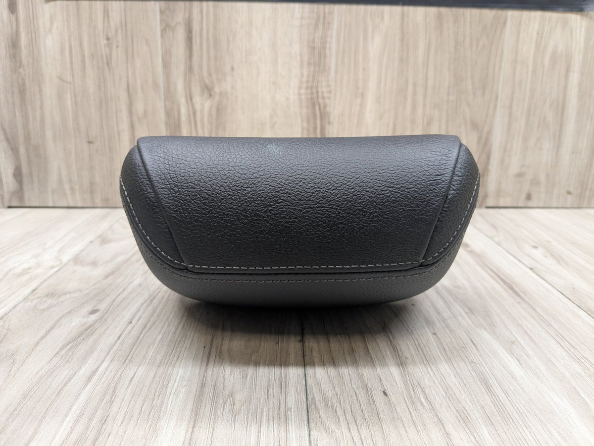17-23 OEM BMW G30 530 540 550 Rear Left Driver Right Passenger Headrest Black