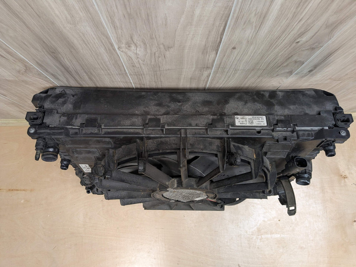 2016 BMW 740i G12 Radiator Cooling Condenser Fan Shroud Assembly 8619626 600W