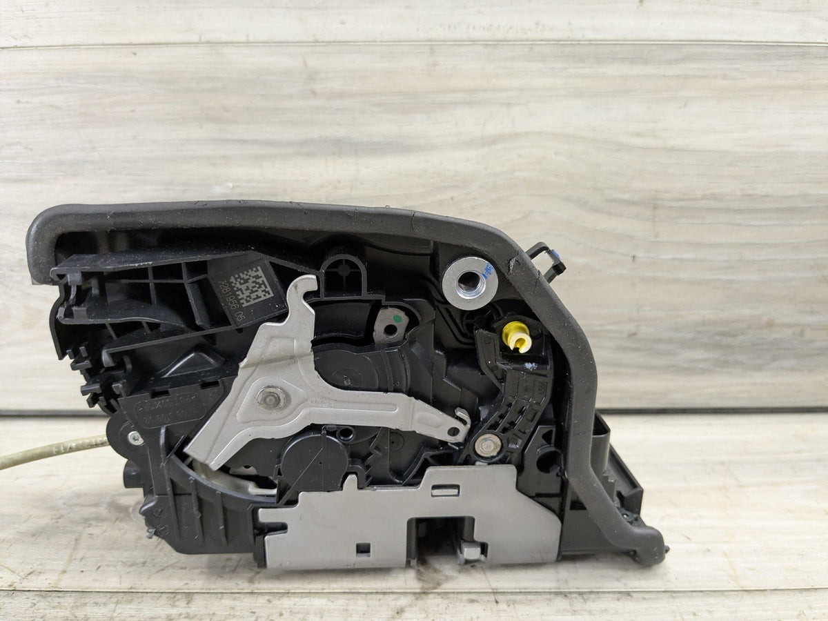 14-18 OEM BMW F15 X5 FRONT RIGHT PASSENGER Door Lock Latch Actuator SOFT CLOSE