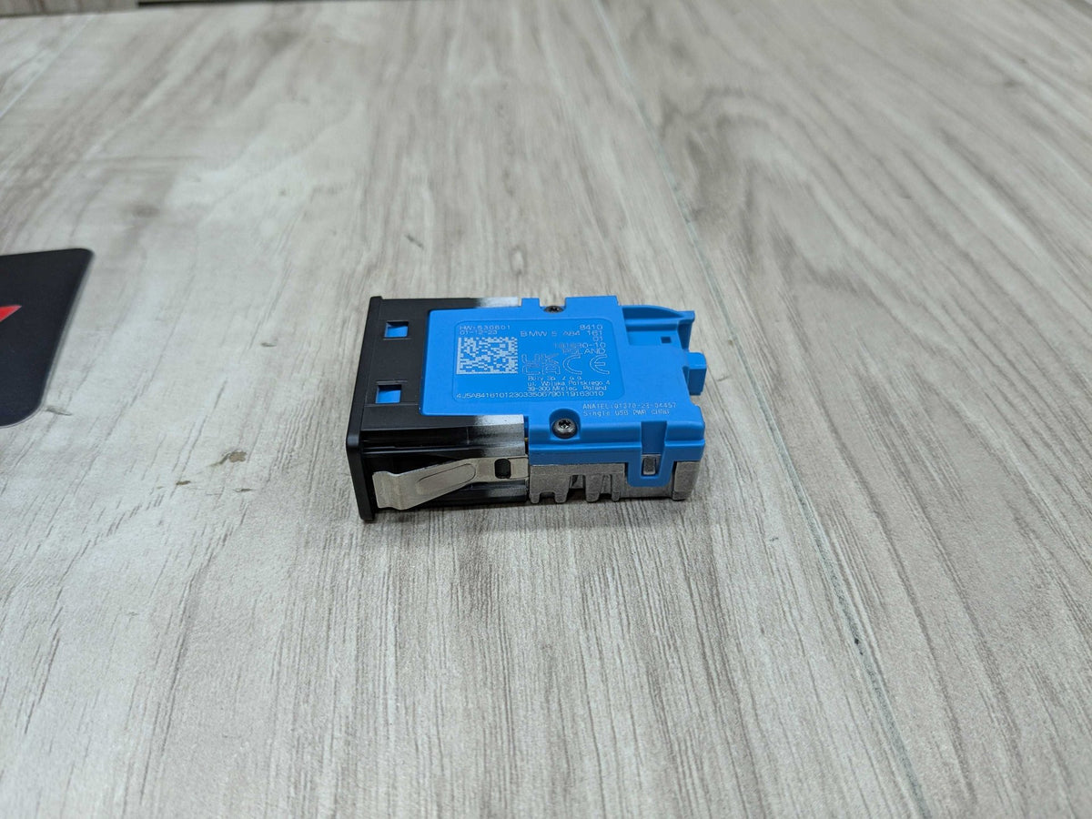 OEM BMW G01 G02 G05 G20 G26 G42 USB Type C Socket Charge Adapter