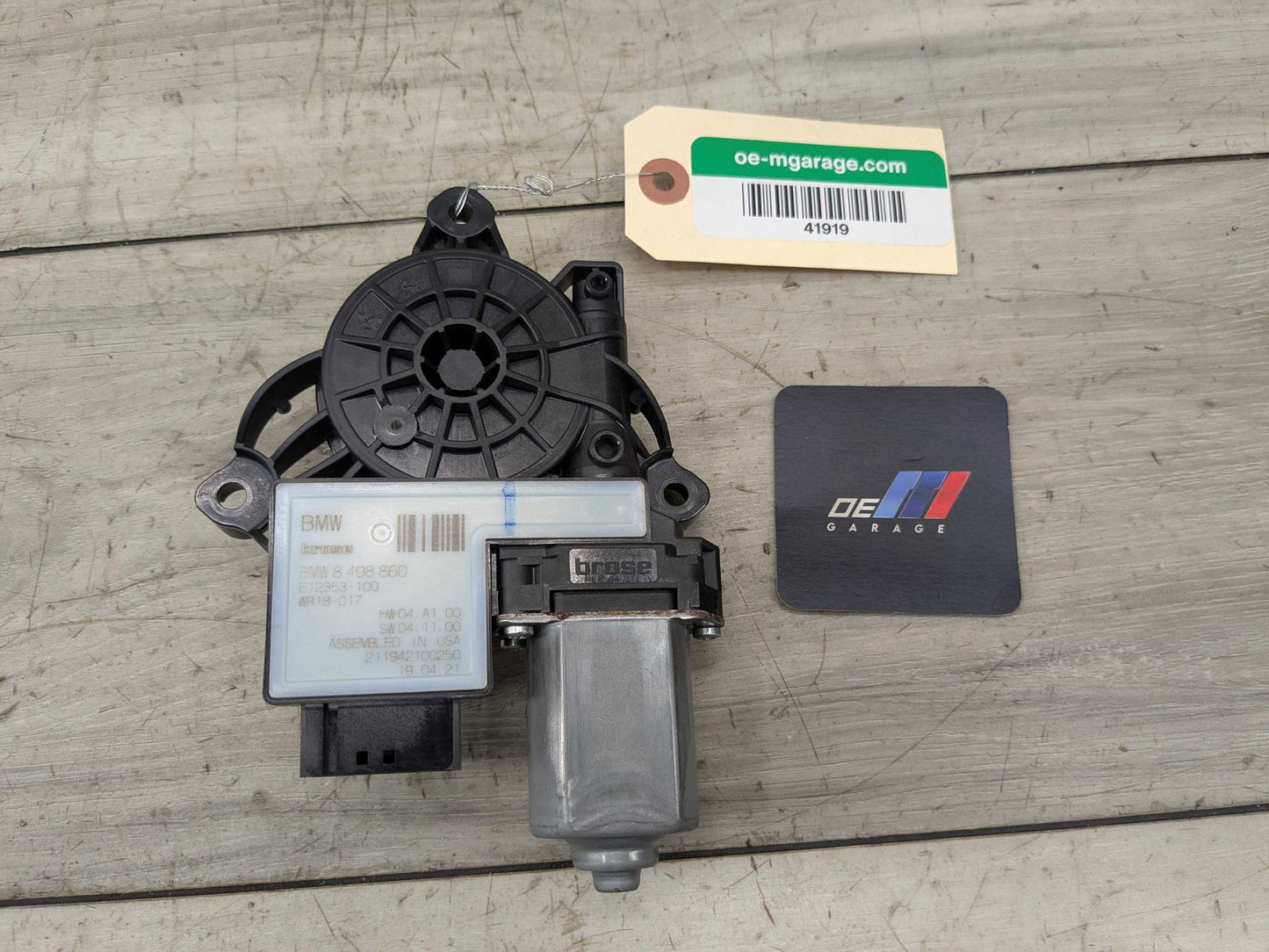 2021 BMW 330i G20 Front Right Passenger Door Window Glass Regulator Motor 8498860 OEM BMW G20 G80 330 M340 M3 FRONT Right Passenger Door Window Regulator Motor