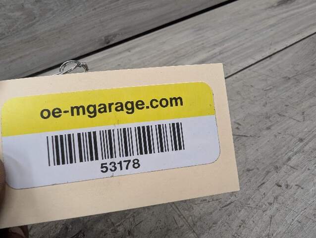 17-23 OEM BMW G30 530 F90 M5 Sedan Rear Left 2nd Row Center Seat Belt Buckle