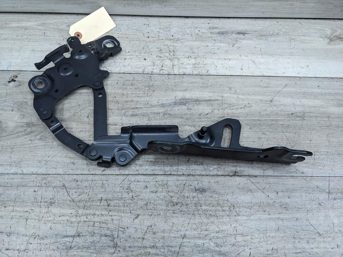 15-20 OEM BMW F80 F82 F83 Front Right Side Hood Hinge Support Bracket