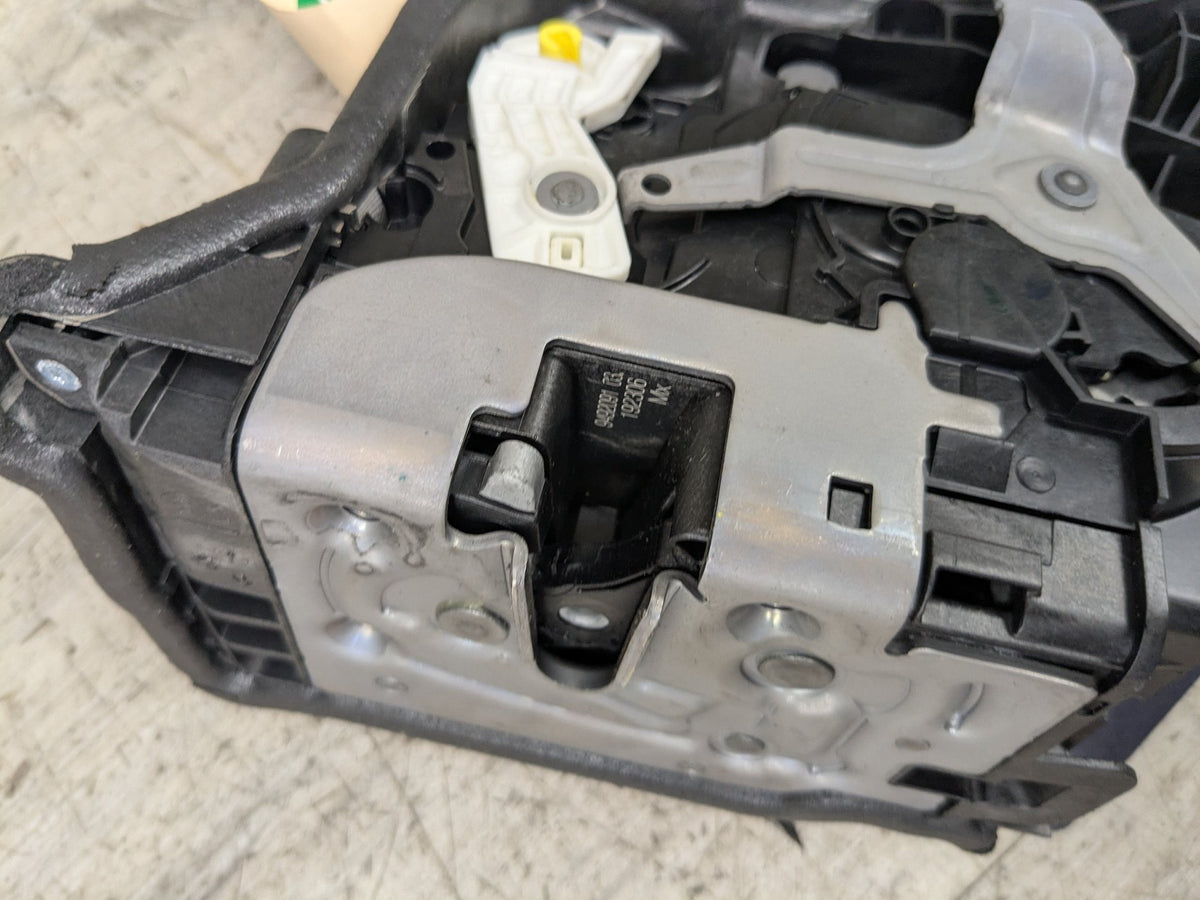2019 BMW X3 G01 Front Left Driver Door Latch Lock Actuator 9492091 OEM BMW F97 F98 G01 G02 X3 X4 X3M X4M FRONT Left Driver Door Lock Latch Actuator OEM
