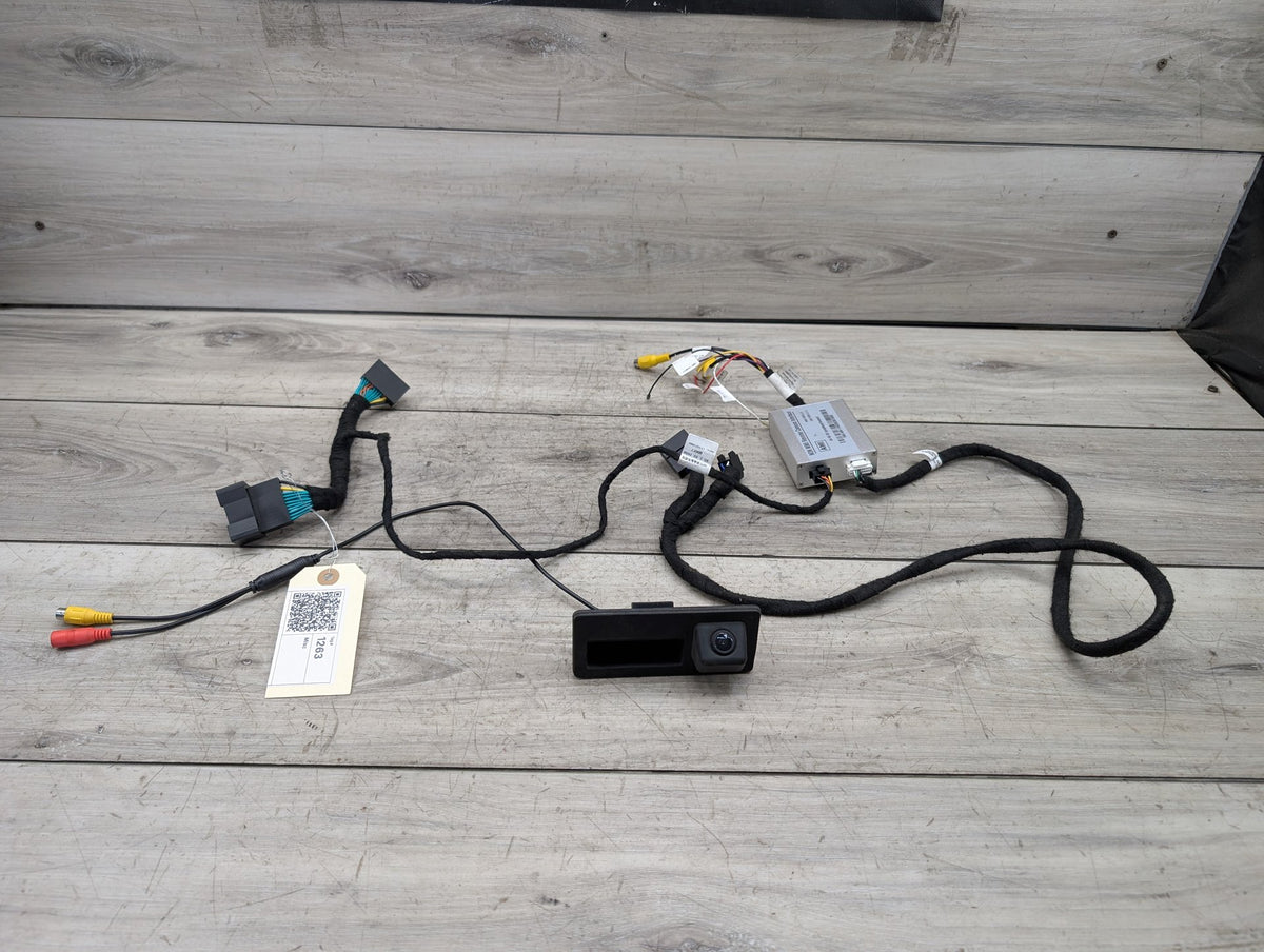 2014 Audi Q5 8R- Liftgate Trunk Lid Reverse Camera OEM
