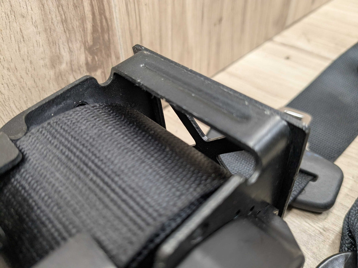 15-19 OEM BMW F16 F86 X6 X6M Rear Right Passenger Seatbelt Seat Belt Retractor