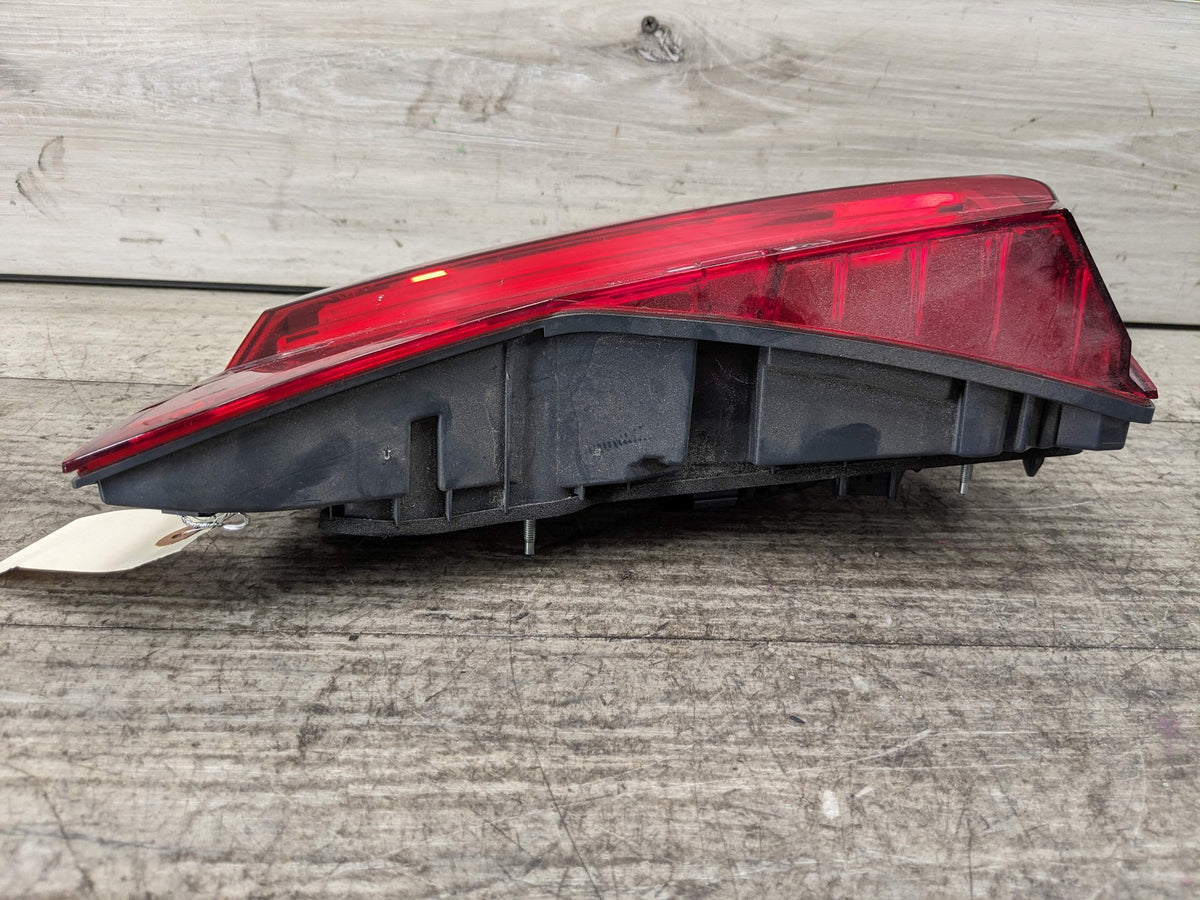 16-19 OEM BMW G11 G12 740 750 Rear Passenger Side LED Inner Stop Tail Light