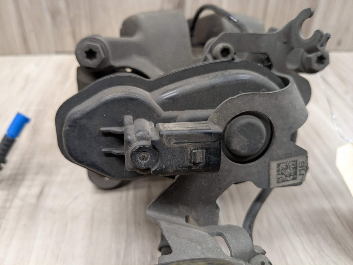 2019 BMW X5 G05 Rear Right Passenger Brake Caliper 6891768 19-25 OEM BMW G05 G06 G07 X5 X6 X7 Rear Right Passenger Side Brake Caliper Gray OEM