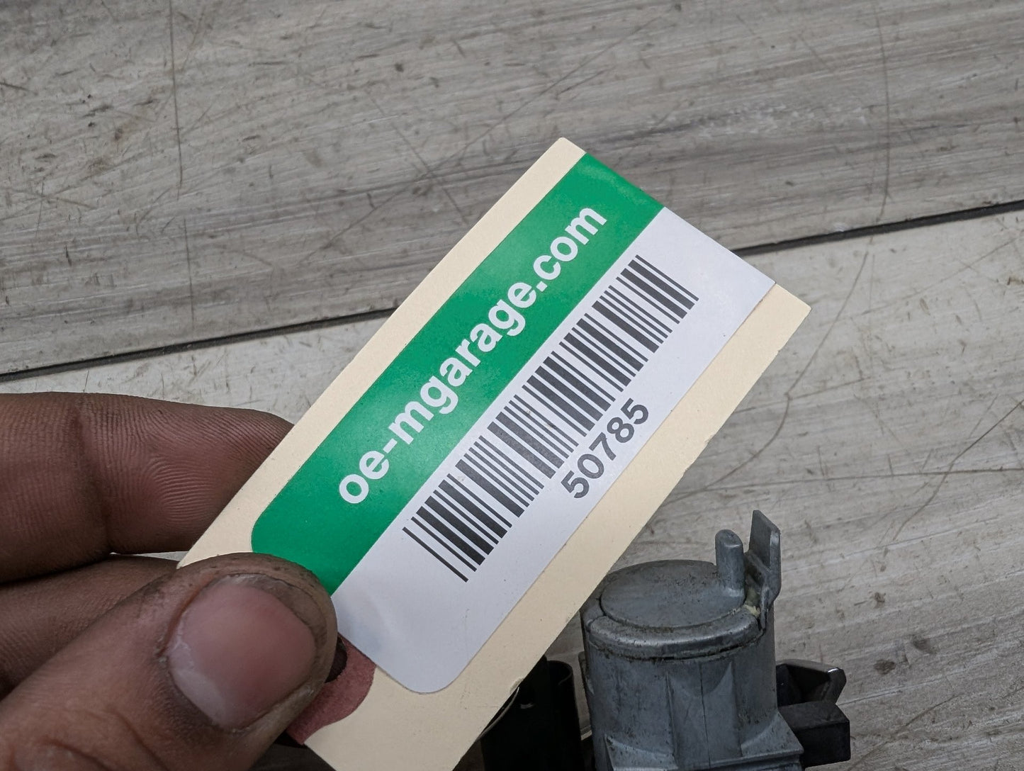2009-2017 Mercedes-Benz E550 E-Class A207 Front Left Driver Key Lock Mechanism w/ Key A2128903967 OEM