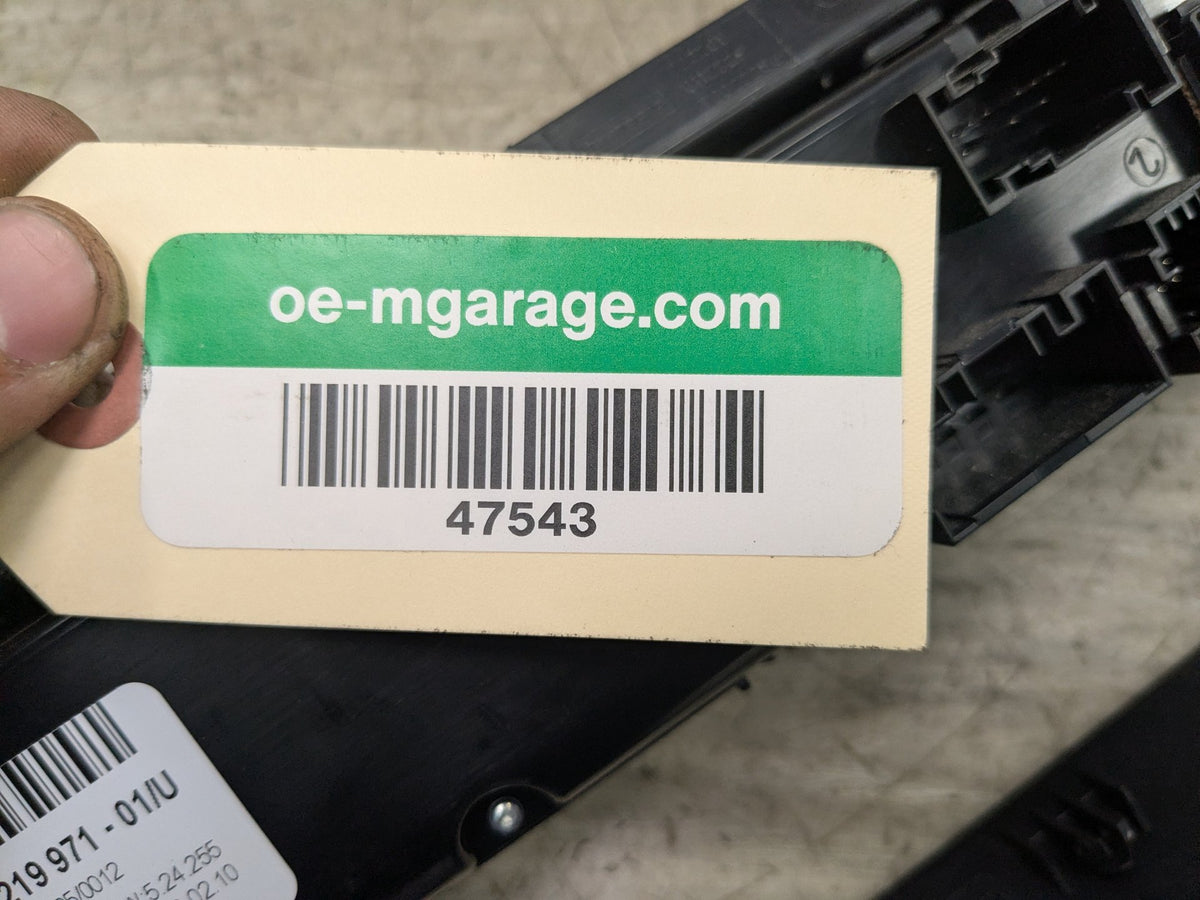 OEM BMW E70 E71 X5 X6 Front AC Temperature Climate Control Switch Unit