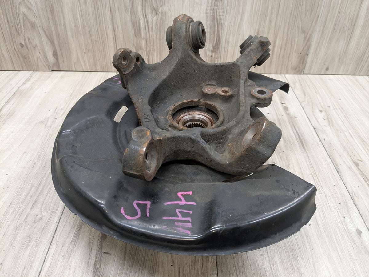 2016 BMW 340i F30 Front Right Passenger Spindle Knuckle w/ Bearing 6853820 OEM BMW F22 F23 F30 F32 F33 AWD Front Right Passenger Spindle Hub Knuckle OEM