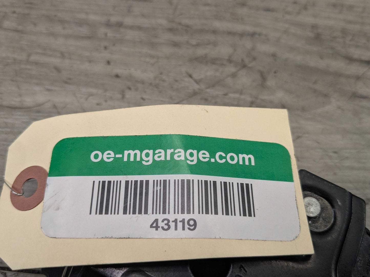 2019 BMW 330i G20 Liftgate Trunk Lid Liftgate Lock Latch Actuators SET 7383561 OEM BMW F90 F97 G01 G12 G22 G30 X3 M5 Trunk Lid Actuator Latch Lock System SET