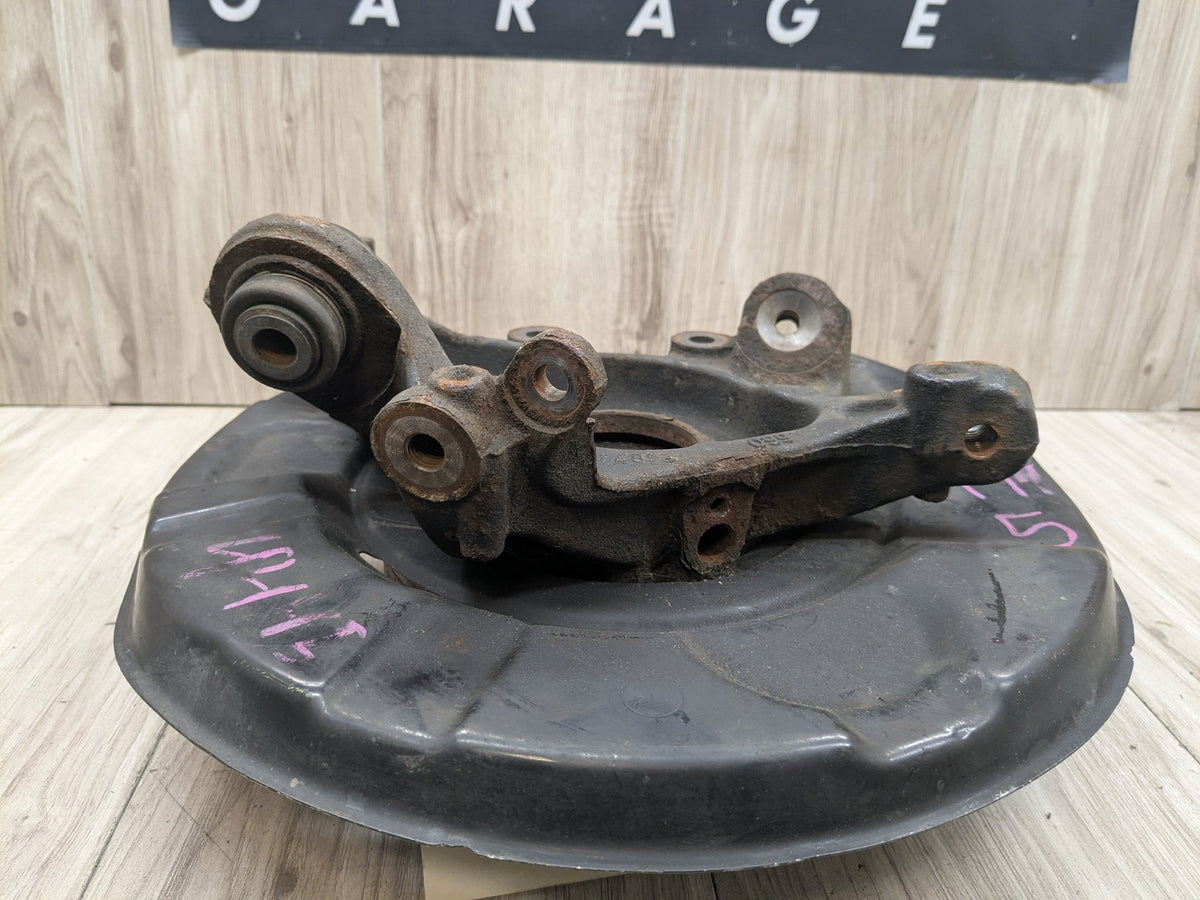 2016 BMW 340i F30 Front Right Passenger Spindle Knuckle w/ Bearing 6853820 OEM BMW F22 F23 F30 F32 F33 AWD Front Right Passenger Spindle Hub Knuckle OEM