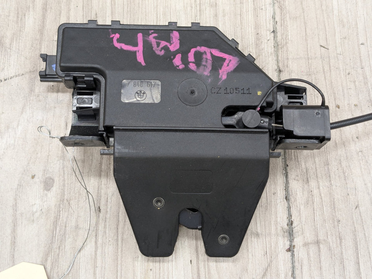 2011 BMW 135i E88 Liftgate Trunk Lid Liftgate Lock Latch Actuator 7840617 OEM BMW E82 E88 E90 E92 E93 Rear Trunk Lid Latch Lock Opener Actuator w/ Cable OEM