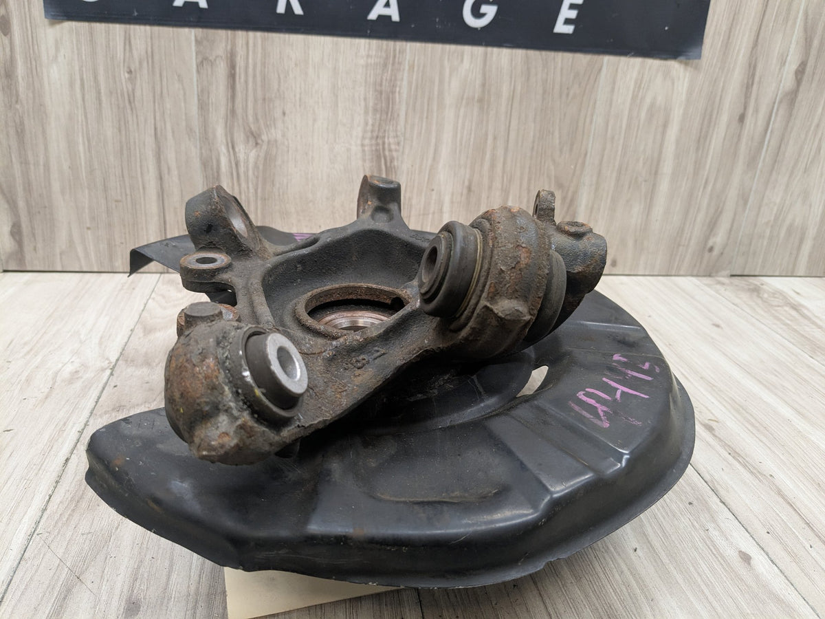 2016 BMW 340i F30 Front Right Passenger Spindle Knuckle w/ Bearing 6853820 OEM BMW F22 F23 F30 F32 F33 AWD Front Right Passenger Spindle Hub Knuckle OEM