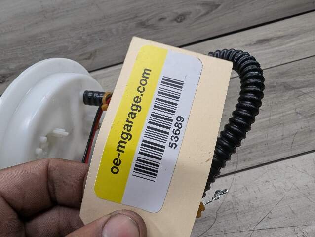 2011 - 2016 BMW 528i F10 Fuel Gas Tank Sending Unit Assembly 7308433 N20B20O0
