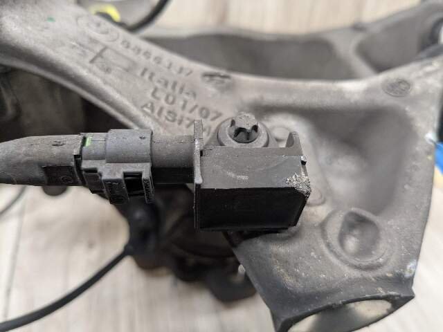 2017-2023 BMW M550i G30 Rear Left Driver Spindle Knuckle w/ Bearing 6866337 17-23 OEM BMW G30 530 540 M5550 REAR Left Drive Side Hub Knuckle Bearing Carrier