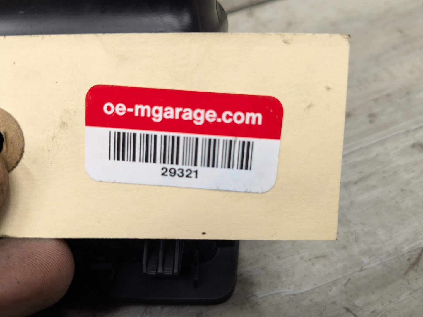 06-11 OEM BMW E90 E91 328 330 335 M3 Sedan Interior Central Console Rear Vent