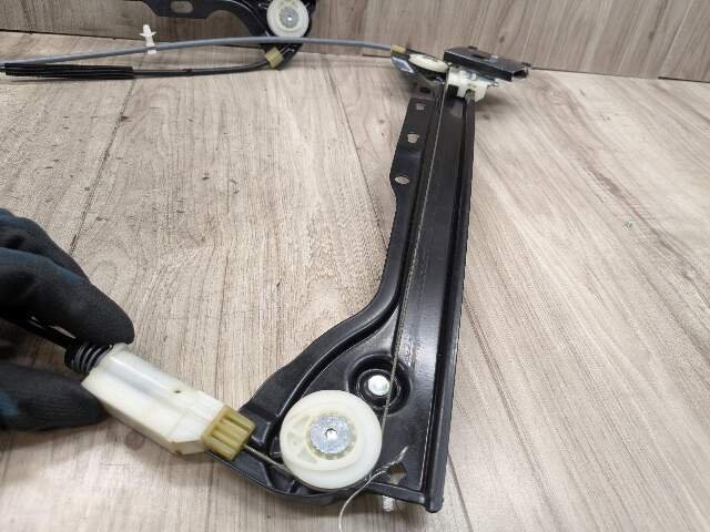 07-13 OEM BMW E92 E93 335 M3 Front Left Driver Door Window Regulator w/ Motor