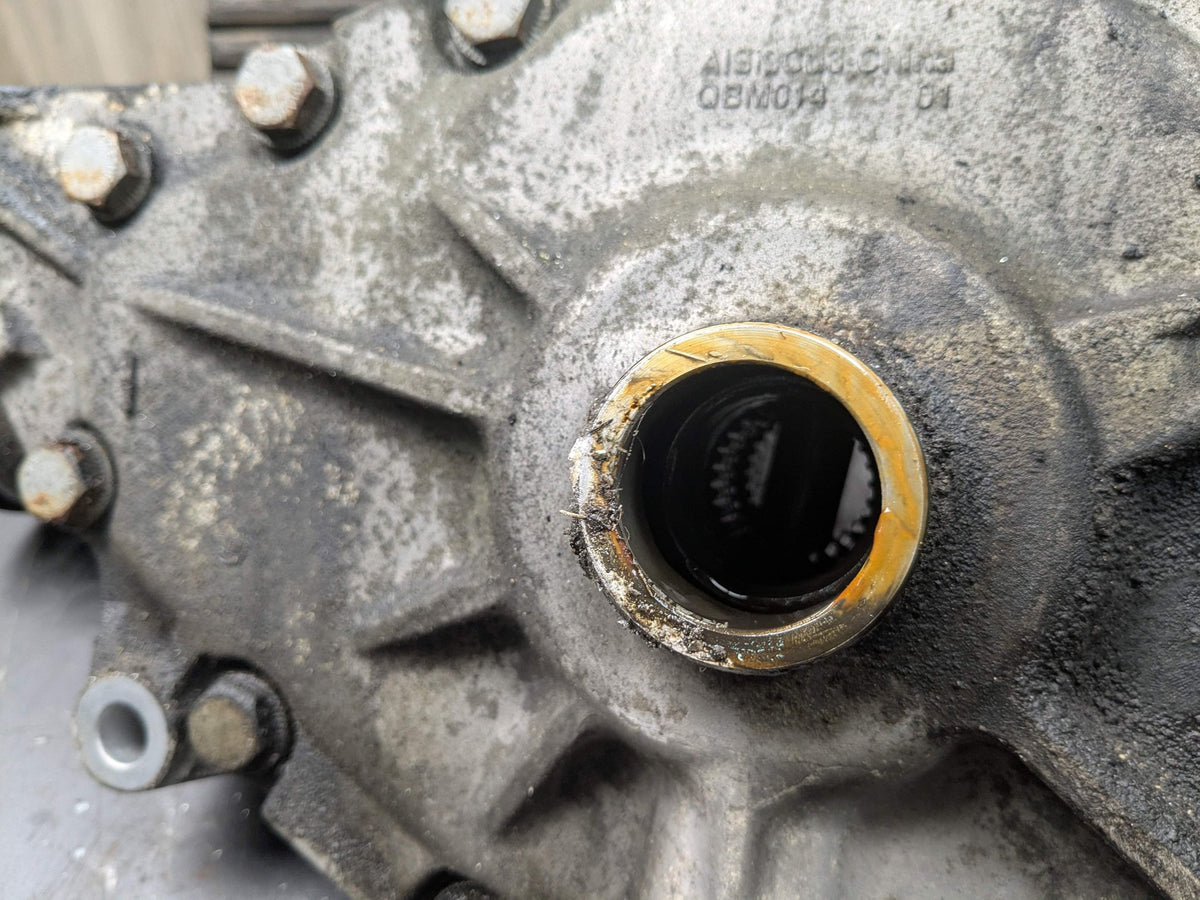 2012 BMW X5 E70 Front Axle Carrier Differential 7602072 10-13 OEM BMW E70 E71 X5M X6M S63 Front Differential Axle Carrier Ratio 3.91