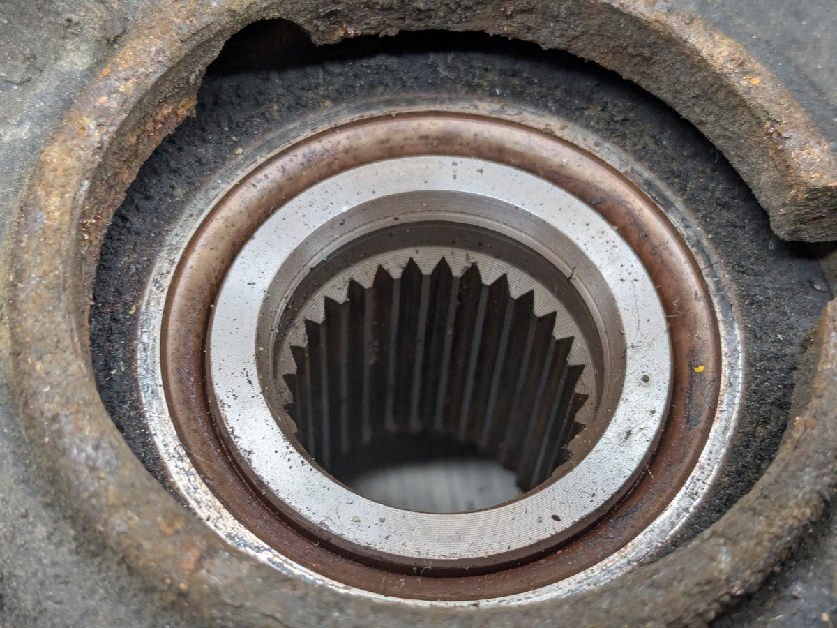 2016 BMW 340i F30 Front Right Passenger Spindle Knuckle w/ Bearing 6853820 OEM BMW F22 F23 F30 F32 F33 AWD Front Right Passenger Spindle Hub Knuckle OEM