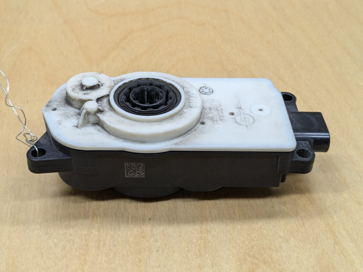 OEM BMW G05 G20 G22 G23 G26 330 M340 X5 Front Upper Grille Shutter Motor Module