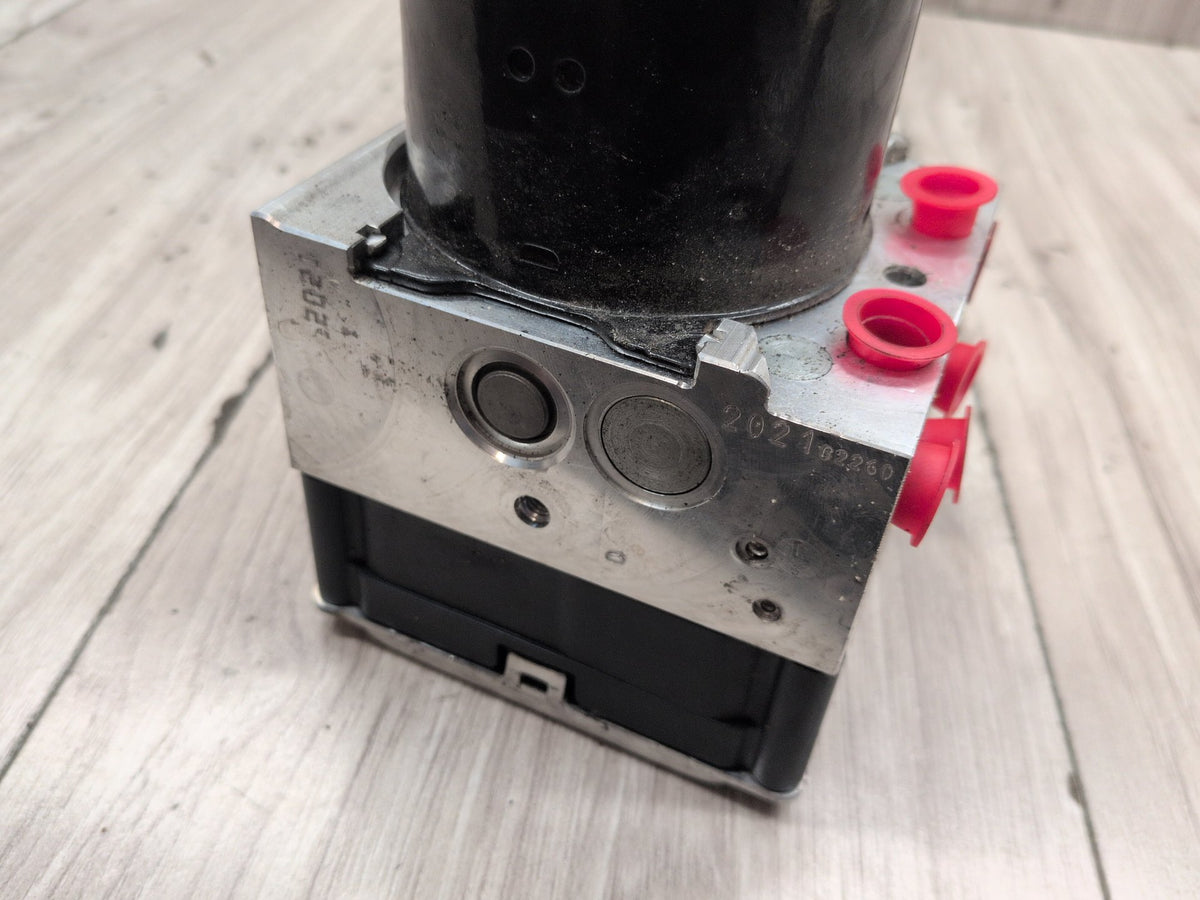 2011-2016 BMW M5 F10 ABS Pump Module 7845674 OEM