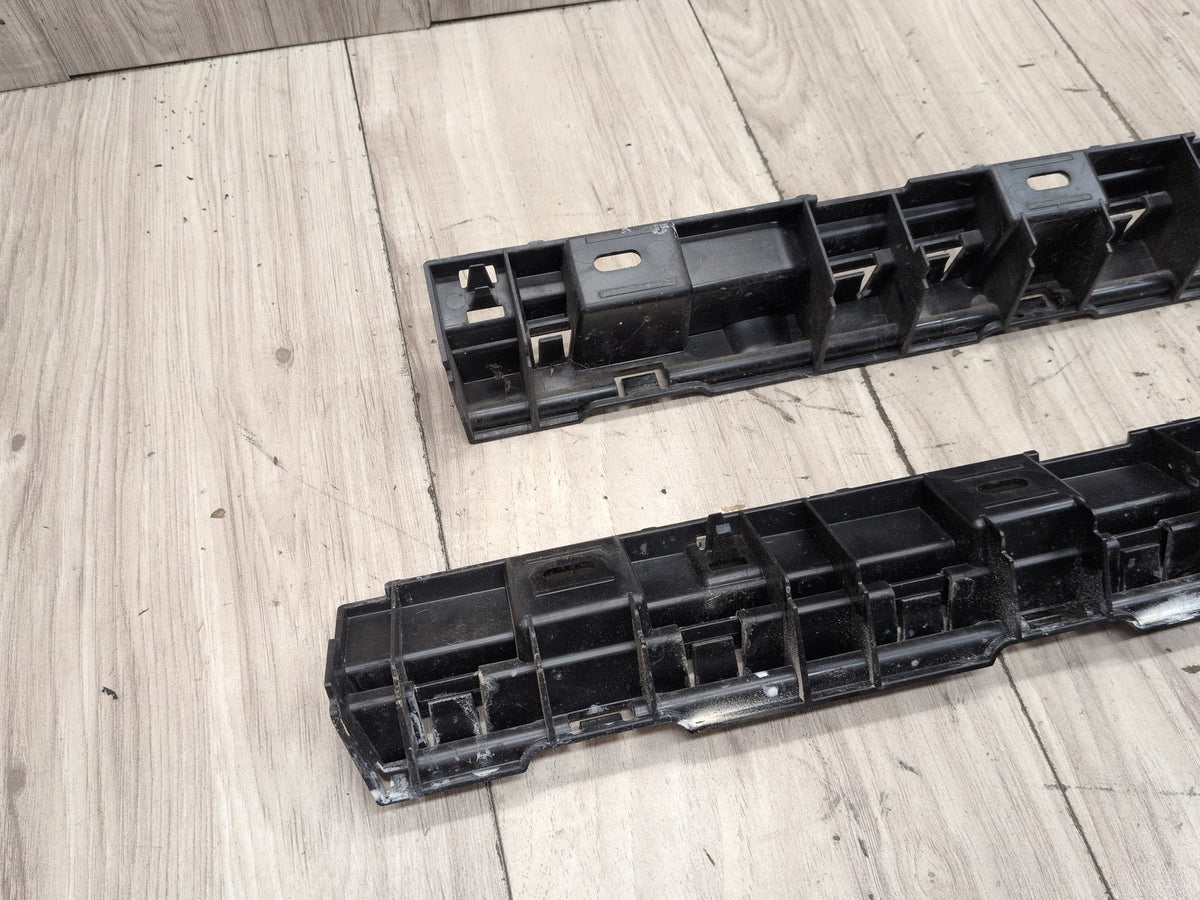 2011-2016 BMW M5 F10 Right Passenger Side Rocker Panel Brackets SET 7184778 OEM