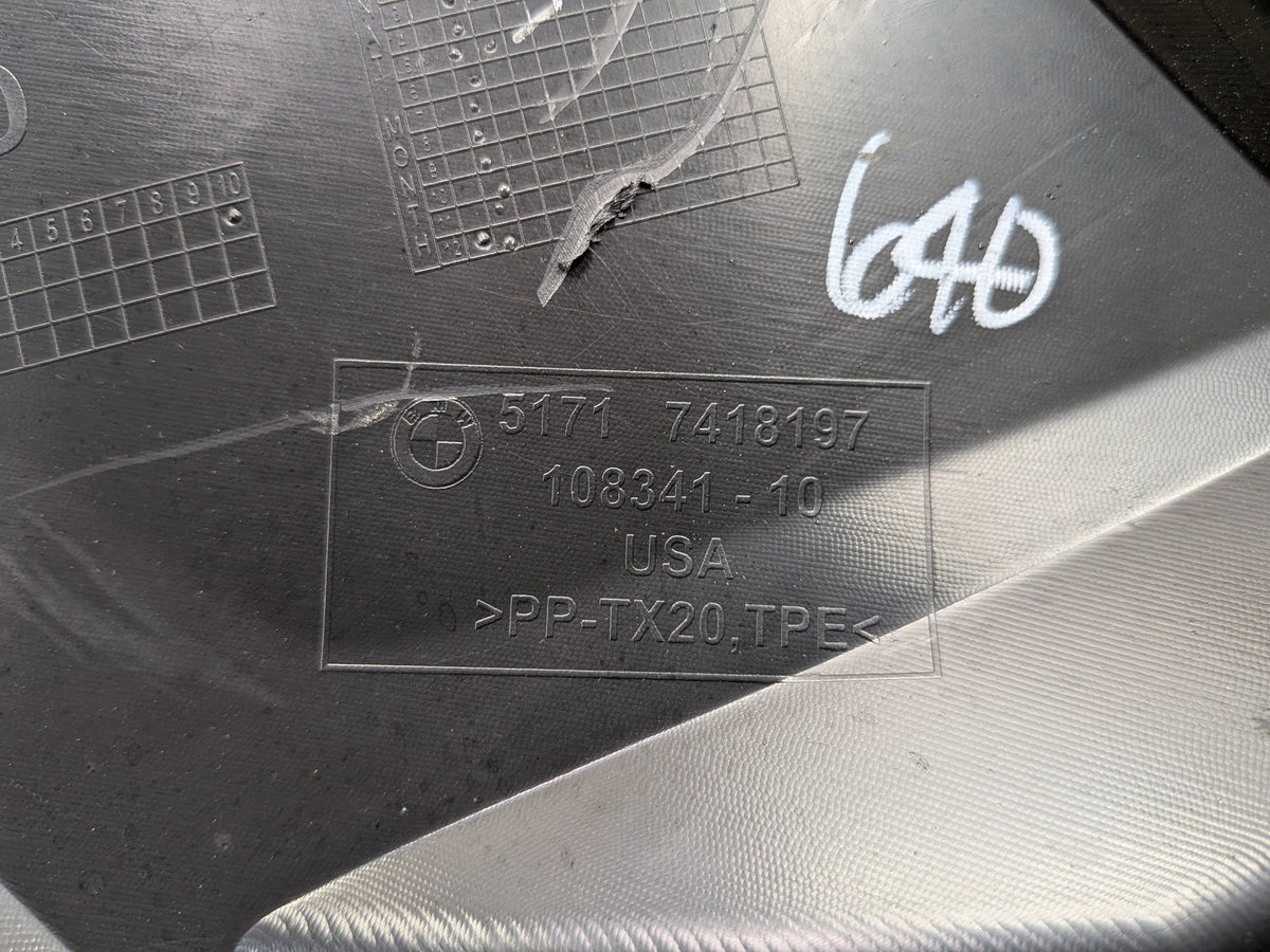 OEM BMW F95 F96 G05 G06 X5 X6 Left Driver Hood Sealing Shield Cover Trim Panel