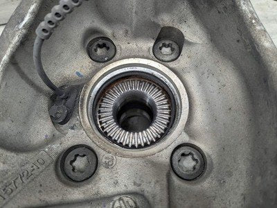 19-25 OEM BMW G20 G22 G23 FRONT Right Passenger Hub Spindle Knuckle Bearing AWD