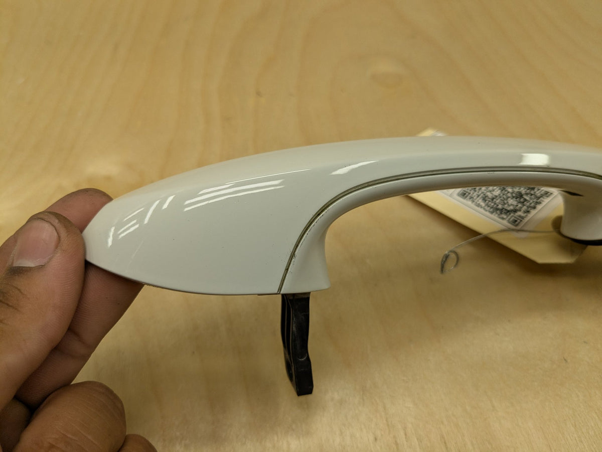 2018-2025 BMW X3 G01 Front Left Door Handle w/ Comfort Access 7470528 OEM