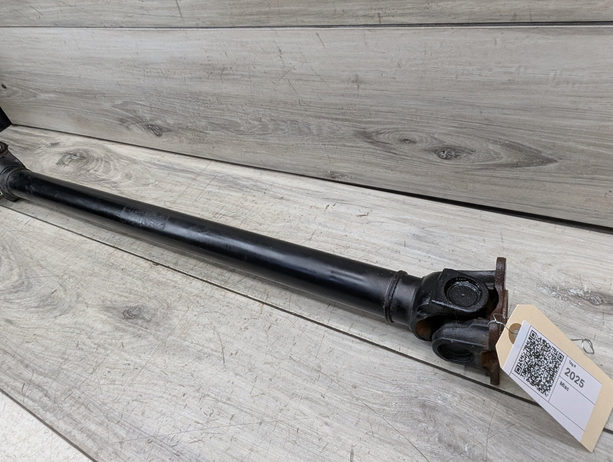 2011-2016 BMW 528i F10 Front Propeller Driveshaft Drive Shaft 8628043 Estimated Current mileage:71,680 OEM