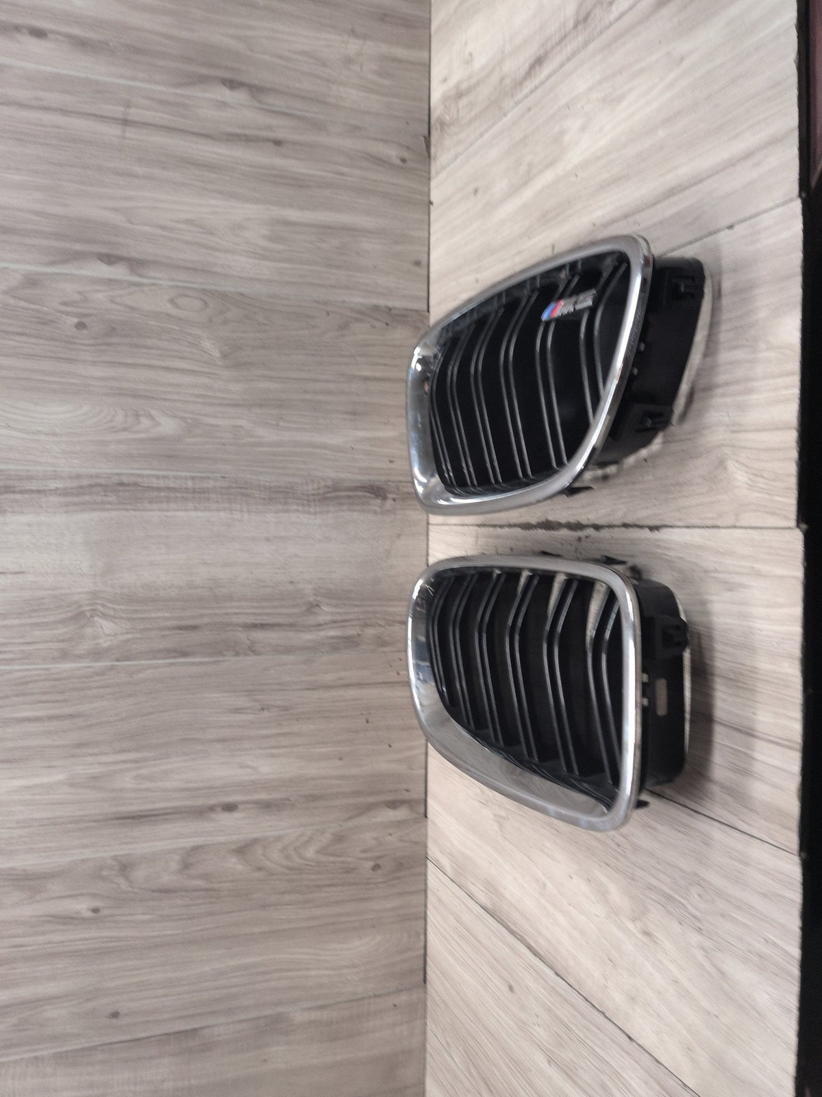 2011-2016 BMW M5 F10 Front Left Right Upper Bumper Grilles SET 8057228 OEM