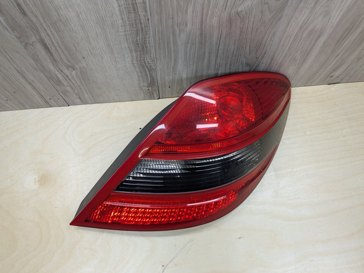 2009-2011 Mercedes-Benz SLK-Class R171 Rear Right Tail Light A1718200864 OEM