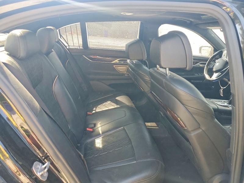 2018 BMW 750i G12