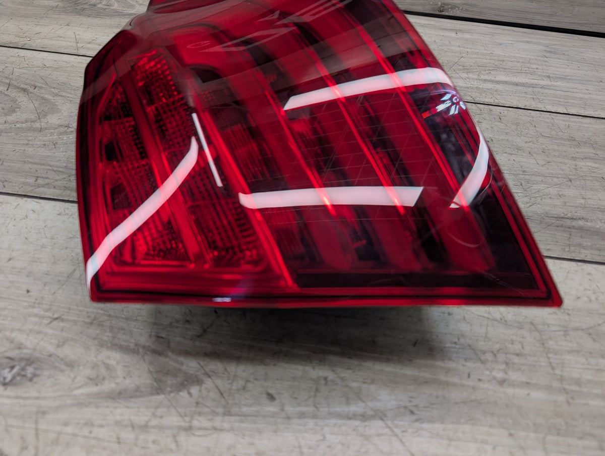 2011-2016 BMW 528i F10 Rear Right Passenger Outer Tail Light 7312708 Estimated Current mileage:71,680 OEM