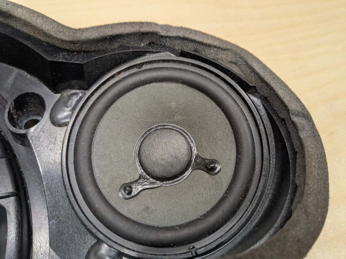 2009-2011 Mercedes-Benz SLK-Class R171 Front Right Door Speaker A1718200202