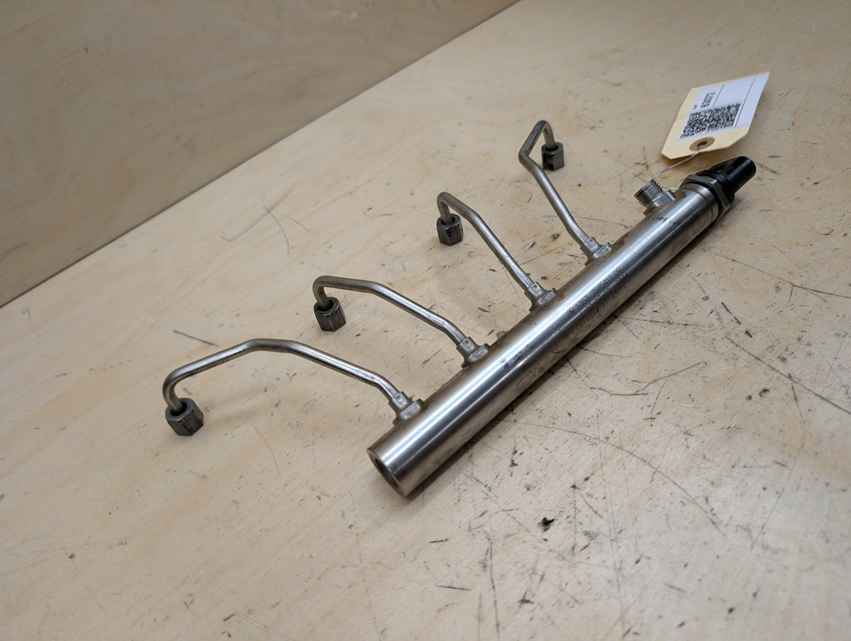 OEM BMW F10 F15 F25 F30 F32 F36 320 328 Engine N20 N26 Fuel Injector Line Rail