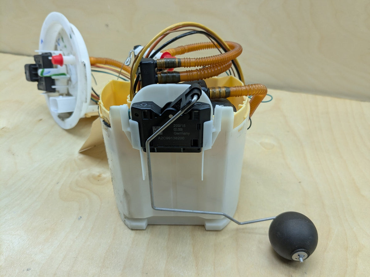 18-24 OEM BMW G01 G02 X3 X4 30i 30iX M40iX B46 B58 Sending Gas Tank Fuel Pump
