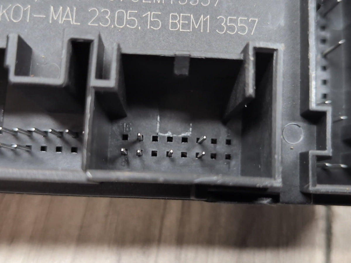 15-18 OEM Audi Q3 Front Right Passenger Side Door Window Control Module